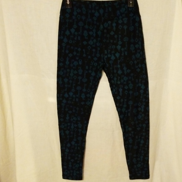 6 Pairs of Lularoe OS Leggings - Picture 3 of 8